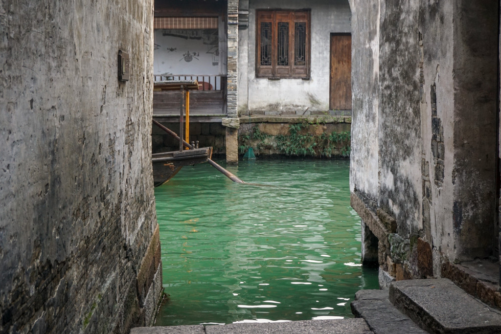 We visited the water town of Wuzhen, on our way to Hongzhou.